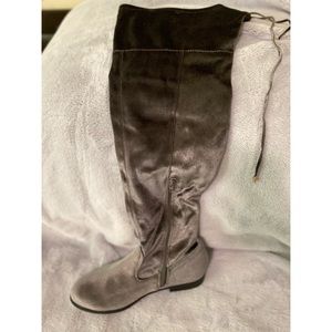 THIGH HIGH BOOTS WIDE CALF SIZE 8